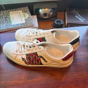 White gucci Sneakers with Snake Embroidery size 12